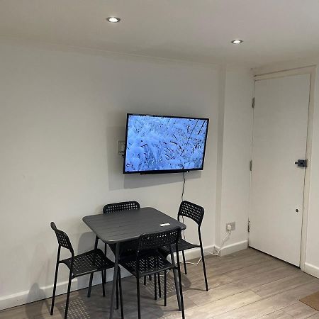 Plough Way Flat Appartement Londen Buitenkant foto